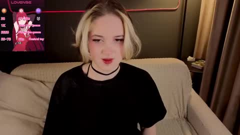 Snapshot of mandy_torres chatting on March 2026 09:32:02 PM Luna online show from March 2026 09:32:02 PM