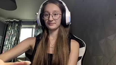 Snapshot of mandybridgmon chatting on July 2026 05:38:01 AM Mary online show from July 2026 05:38:01 AM