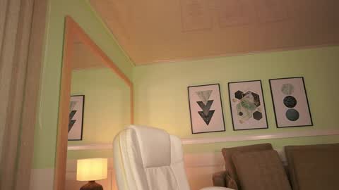 Mandy Collins online show from April 2026 11:33:02 AM