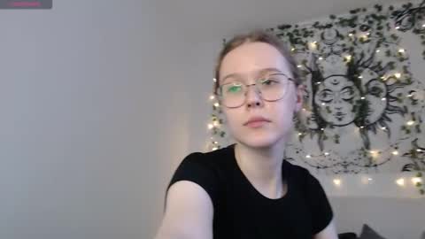 Mandy online show from September 2025 03:05:01 PM