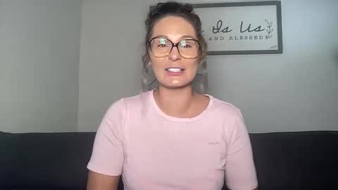 Snapshot of mandyrheaa chatting on November 2025 06:09:02 PM Mandy online show from November 2025 06:09:02 PM