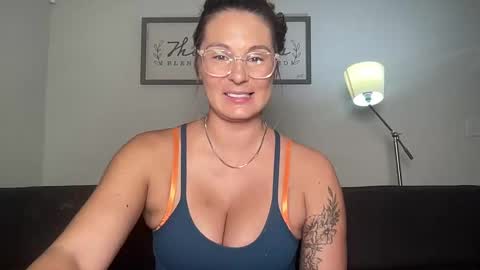 Snapshot of mandyrheaa chatting on November 2025 02:10:02 AM Mandy online show from November 2025 02:10:02 AM