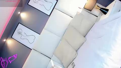 manellyksparklee online show from May 2026 01:49:02 PM