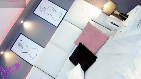 manellyksparklee online show from May 2026 01:26:01 PM