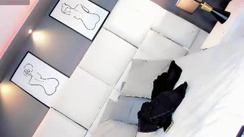 manellyksparklee online show from June 2026 01:19:02 PM