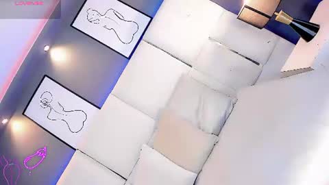 manellyksparklee online show from June 2026 12:42:01 PM