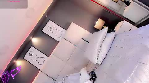 manellyksparklee online show from July 2026 01:30:01 PM