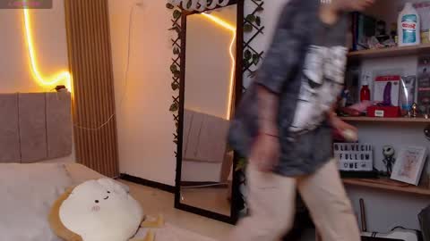 Danny online show from April 2026 07:03:02 AM