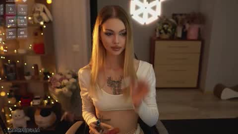 Amelie online show from September 2025 06:31:02 PM