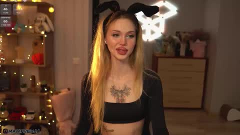 Amelie online show from October 2025 09:13:01 PM