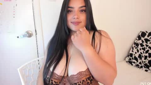 Snapshot of manneliik_ chatting on July 2026 02:03:01 AM Sofia Sanchez online show from July 2026 02:03:01 AM