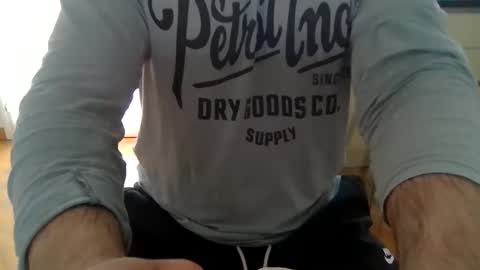 Snapshot of manu17518 chatting on April 2026 12:03:02 PM manu17518 online show from April 2026 12:03:02 PM