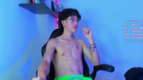 Snapshot of manu_vera8 chatting on January 2025 11:40:01 PM Manuel online show from January 2025 11:40:01 PM