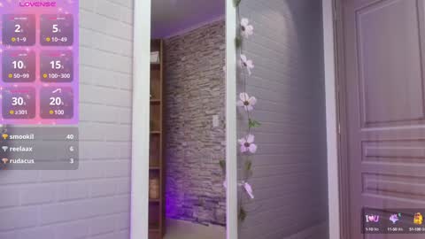 Snapshot of manue_bela chatting on February 2025 03:17:02 PM Angela online show from February 2025 03:17:02 PM