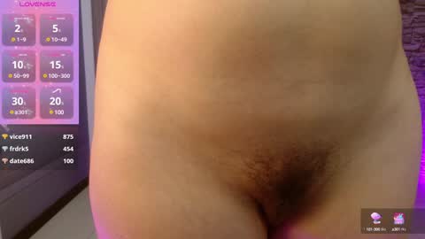 Snapshot of manue_bela chatting on February 2025 05:20:01 PM Angela online show from February 2025 05:20:01 PM