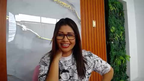 Snapshot of manuela_lara_ chatting on March 2026 04:13:01 PM manuela_lara_ online show from March 2026 04:13:01 PM