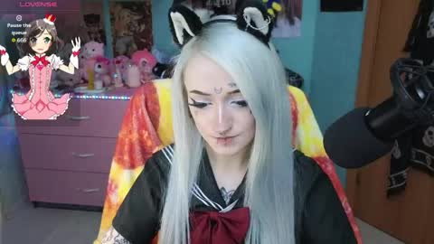 Manuela online show from April 2026 08:06:01 PM