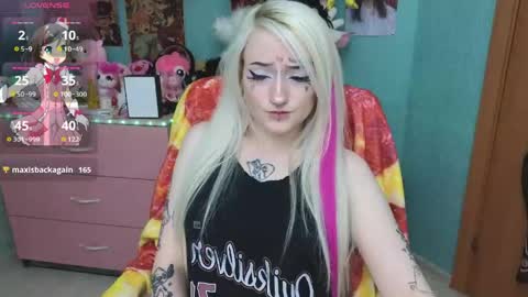 Manuela online show from June 2026 03:38:02 PM