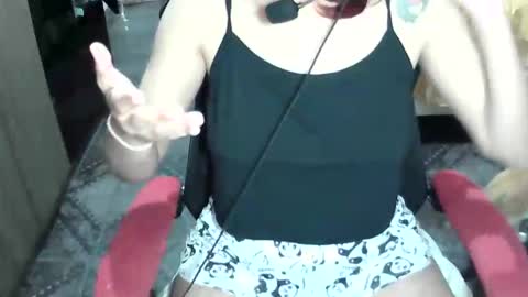 Snapshot of manuescarlate13 chatting on September 2025 05:33:01 AM Manu Escarlate online show from September 2025 05:33:01 AM