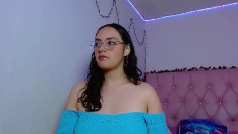 Snapshot of manumeow_ chatting on December 2025 09:55:01 PM Manu online show from December 2025 09:55:01 PM