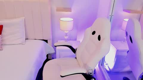 Snapshot of manyaa_ chatting on October 2025 08:09:02 PM Manya online show from October 2025 08:09:02 PM