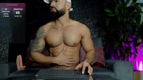 Snapshot of maofenix chatting on November 2025 02:50:01 PM MAOFENIX online show from November 2025 02:50:01 PM