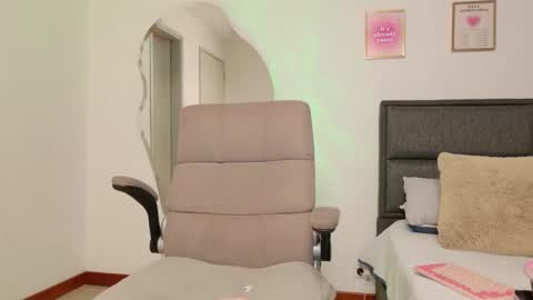     online show from March 2025 12:53:01 AM