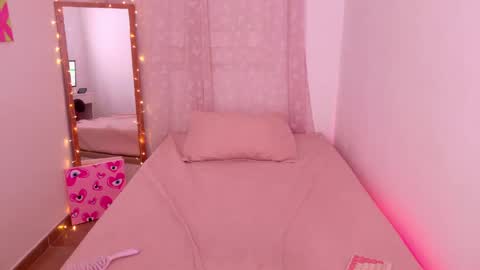     online show from May 2026 07:04:01 AM