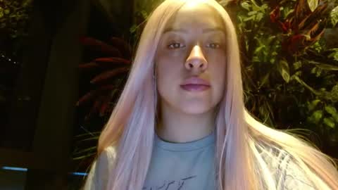 Snapshot of mar_gh chatting on April 2026 12:26:02 AM online show from April 2026 12:26:02 AM