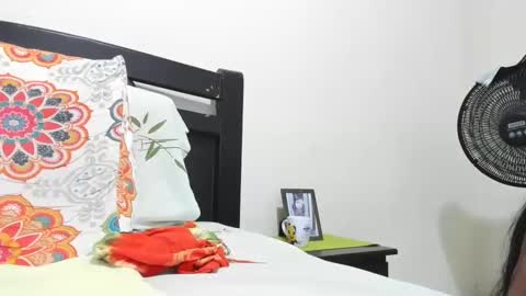 Mara online show from February 2025 06:01:02 PM