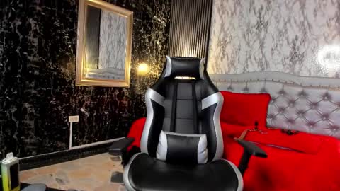 Snapshot of mara_blake__ chatting on October 2025 09:04:02 PM Mara online show from October 2025 09:04:02 PM