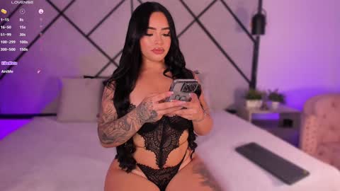     online show from December 2024 04:56:01 AM