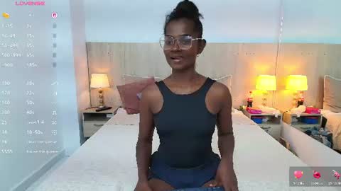 Mara Sinclair online show from July 2026 07:39:01 PM