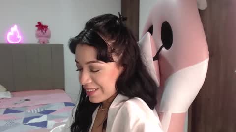 Snapshot of maraa_09 chatting on March 2025 05:29:02 AM Marcela independent online show from March 2025 05:29:02 AM