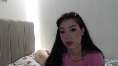 Snapshot of maraa_09 chatting on October 2025 06:28:02 PM Marcela independent online show from October 2025 06:28:02 PM