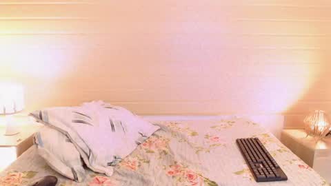 Hi im Mara  online show from May 2026 07:08:02 PM
