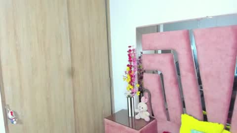 Marakarly online show from November 2025 07:18:02 PM