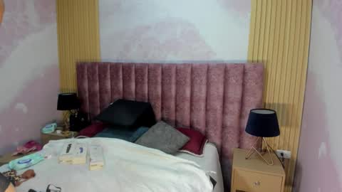 maralinette22 online show from February 2026 11:49:02 AM