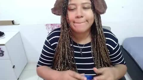 Mara Silk online show from November 2025 01:25:02 PM