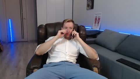 Snapshot of marc105100 chatting on December 2025 06:21:01 AM alex marvelxx online show from December 2025 06:21:01 AM