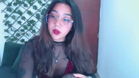 Snapshot of marce_bunny chatting on October 2025 06:41:02 PM Marcela online show from October 2025 06:41:02 PM
