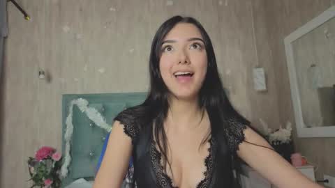 Marcela online show from December 2025 08:27:01 PM