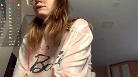 Alisa online show from November 2025 08:40:01 AM