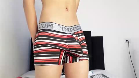 Marco online show from September 2025 03:28:01 AM