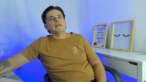 Snapshot of marcoss_rivera chatting on October 2025 02:40:01 PM marcoss online show from October 2025 02:40:01 PM