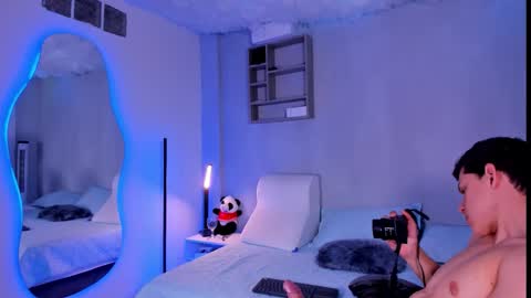 Snapshot of marcosullivan_ chatting on December 2025 02:48:01 PM Marco Sullivan online show from December 2025 02:48:01 PM