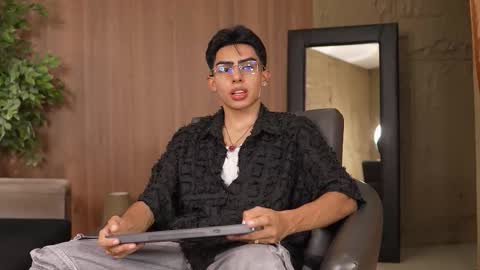 Marco and Ethan online show from September 2025 03:40:01 AM