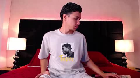 Snapshot of marcus_hanks chatting on February 2025 04:03:01 AM Marcus Hanks online show from February 2025 04:03:01 AM