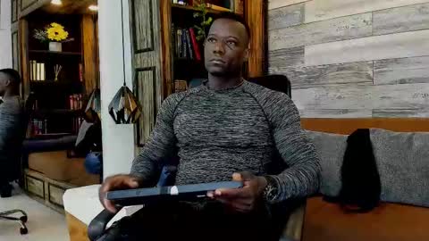 Marcusssss online show from December 2025 04:25:02 PM