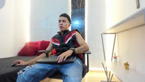 Snapshot of marcuslux_ chatting on February 2026 02:54:02 PM MARCUS online show from February 2026 02:54:02 PM